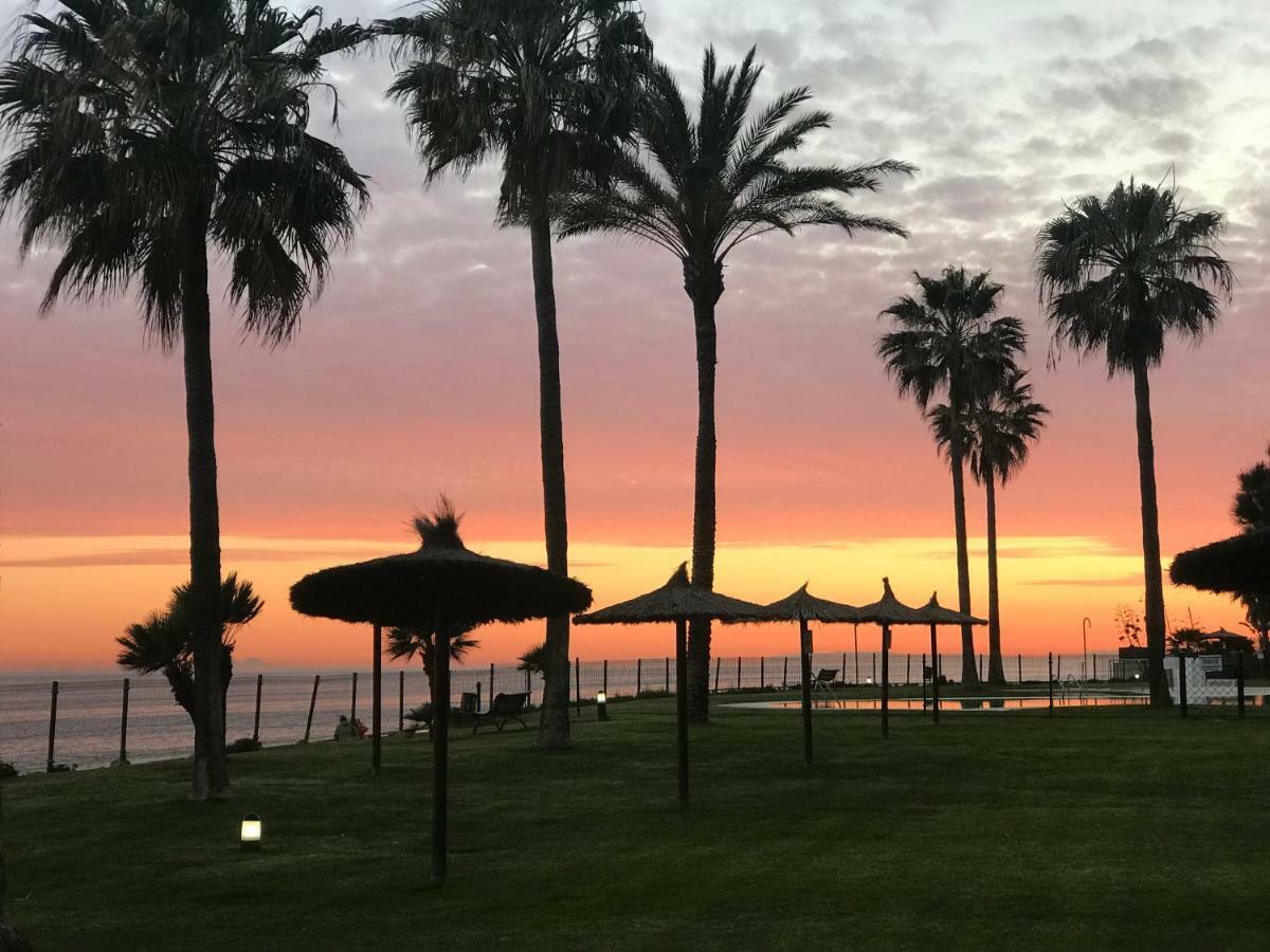 Sitio de Calahonda Mi Capricho A16 Beachfront Apartment מראה חיצוני תמונה